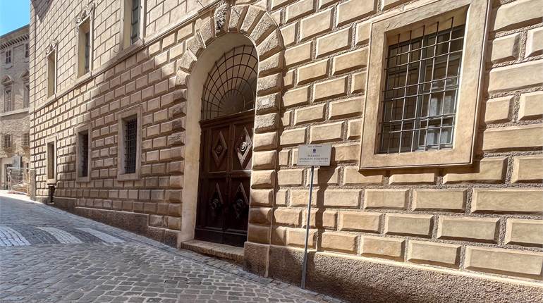 Rif: 443SQ  Osimo, Appartamento in palazzo storico