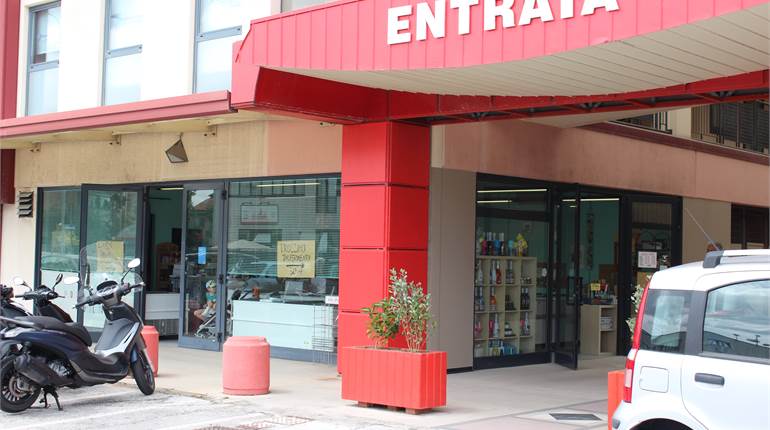 Chiaravalle centro commerciale