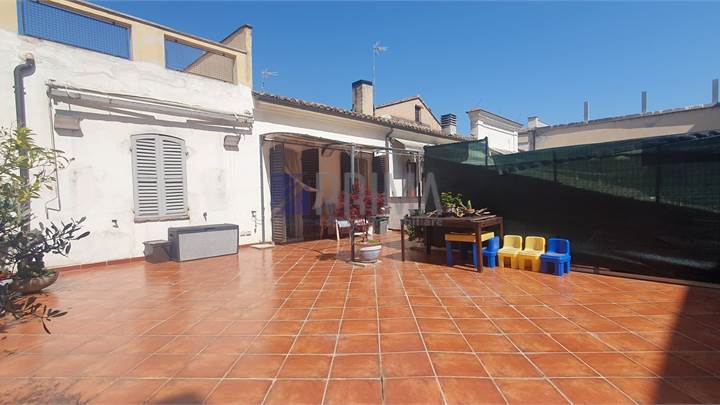 Jesi Appartamento rinnovato con grande terrazza