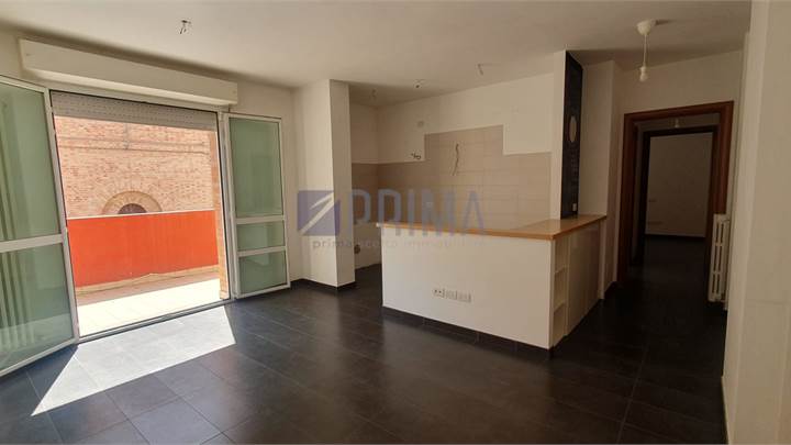 Jesi Appartamento recente con grande terrazza