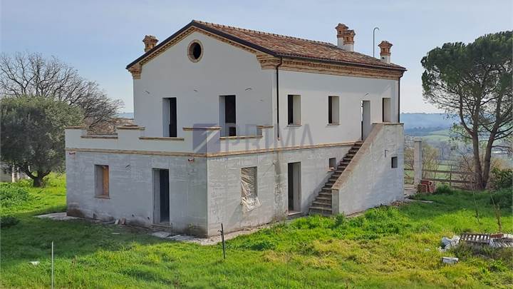 Casa singola possibilità due Appartamenti.