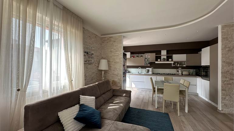 Appartamento indipendente con giardino e garage