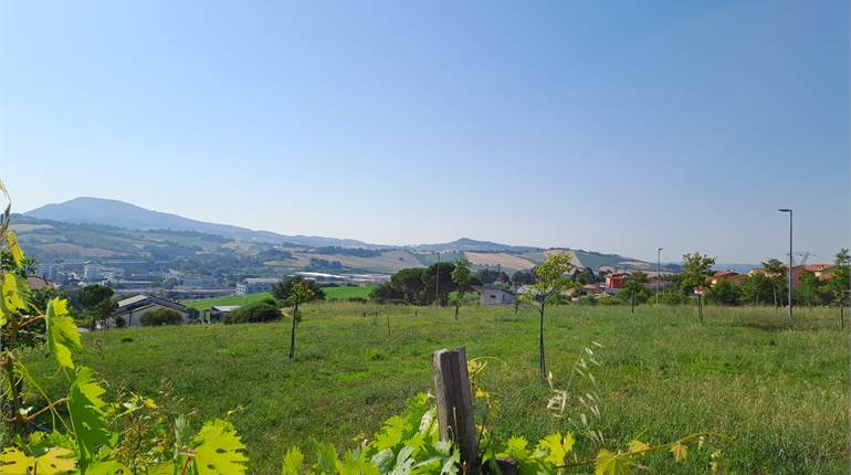 Candia, lotto edificabile panoramico per villa singola
