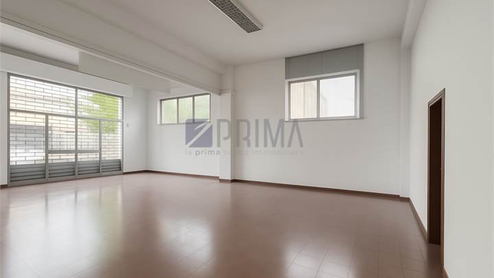 Locale ad Ancona, zona Baraccola
