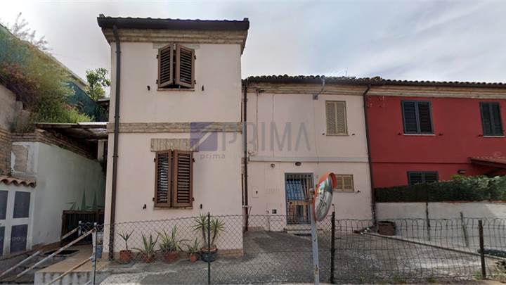 Appartamento da ristrutturare in posizione centrale a Castelfidardo