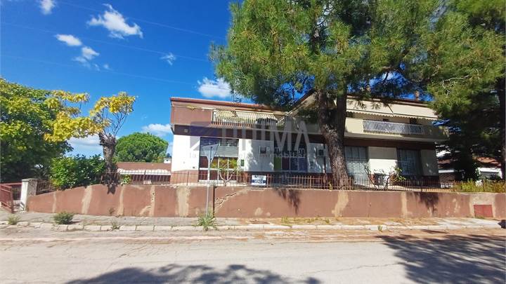 magazzini in vendita ad Ancona- zona baraccola