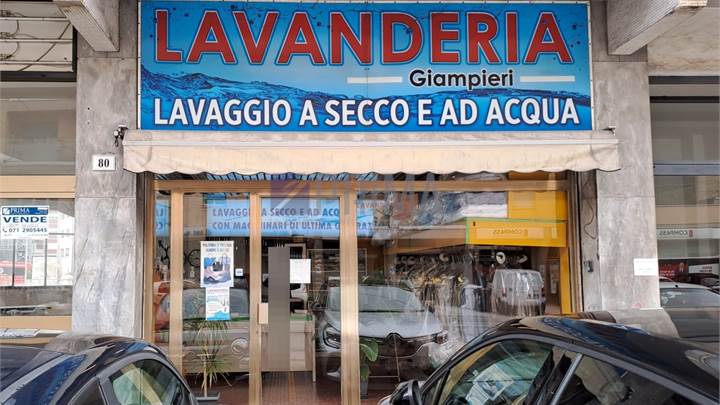Locale commerciale a reddito – Ancona, Via Martiri della Resistenza