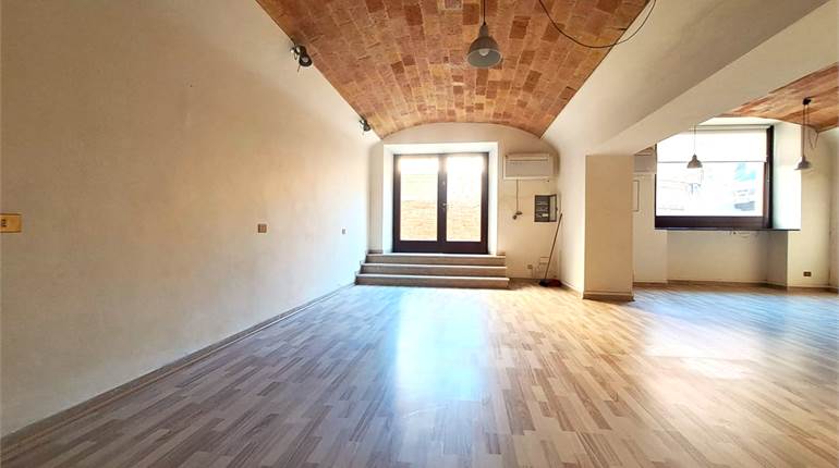 Ufficio + negozio in centro storico