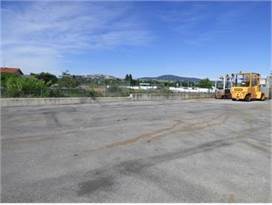 Porzione di capannone in affitto ad Osimo