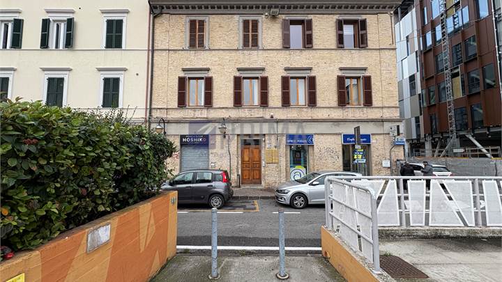 Ufficio in vendita – Centro Ancona
