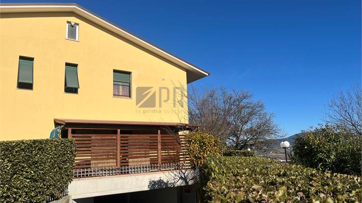 Appartamento ad abbadia con terrazzi e garage