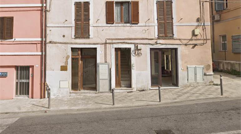 Negozio a reddito  in vendita – Via delle Grazie, ROI 16%