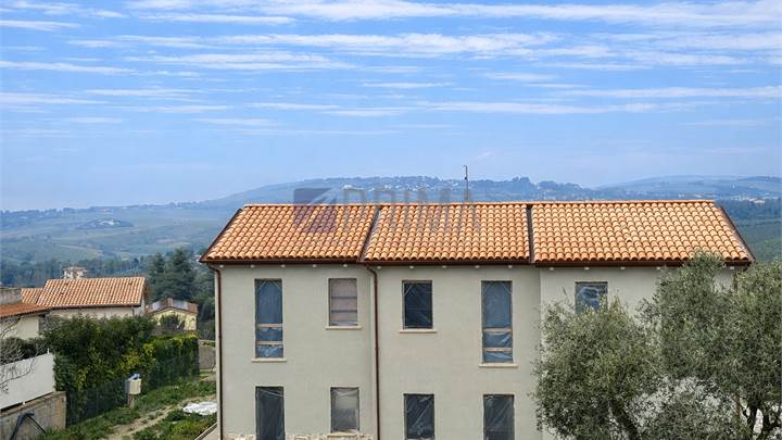 Villetta a schiera con garage